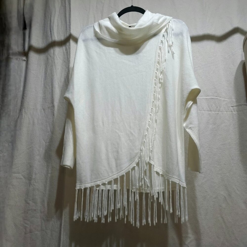 NWT Cream Petite Medium - Fringe Knit Sweater